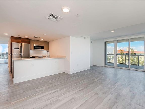 4th image of 9265 E Bay Harbor Dr