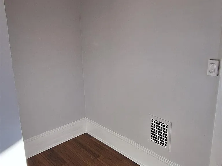 195 N Hamilton St #2 — Photo 8