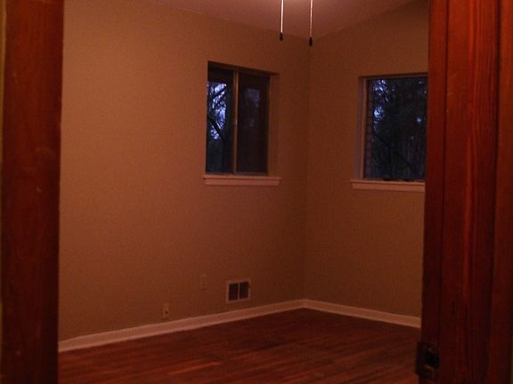 Master Bedroom w/Vaulted Ceilings