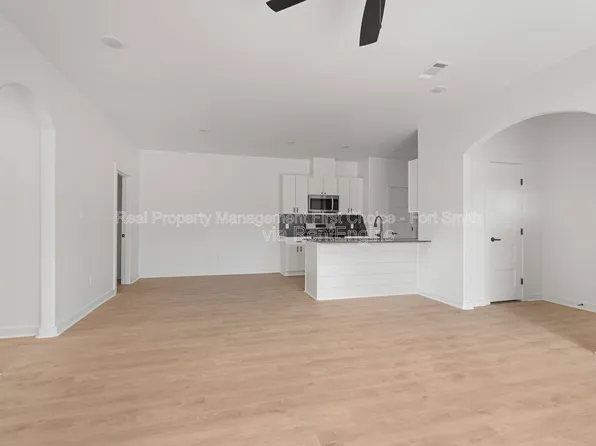 8900 Cambria Cir Unit B, Fort Smith, AR 72916