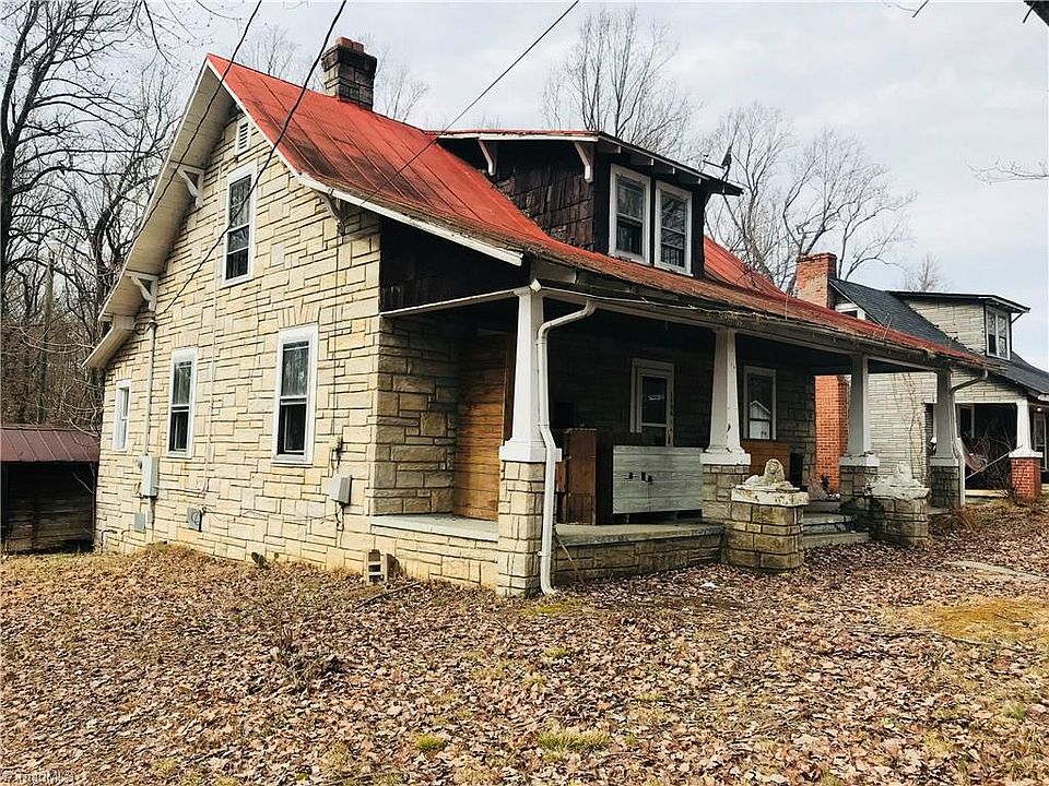 1st image of 1052 N Scales St