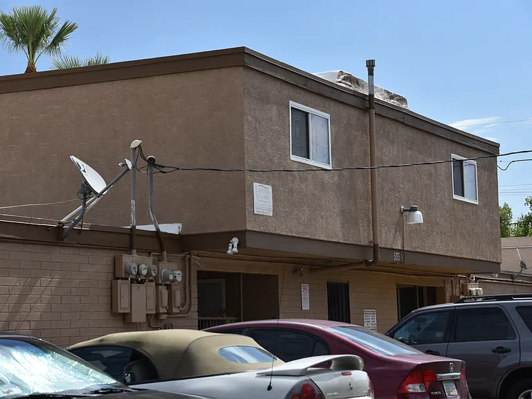 505 W Southern Ave #14 — Photo 6