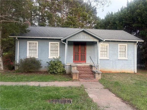 198 Cricket Clubhouse Rd, North Wilkesboro, NC 28659