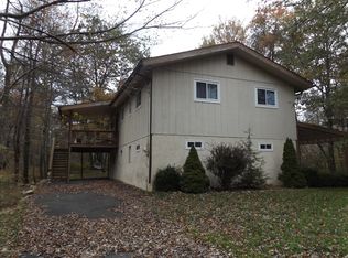 1553 Clover Rd, Long Pond, PA 18334