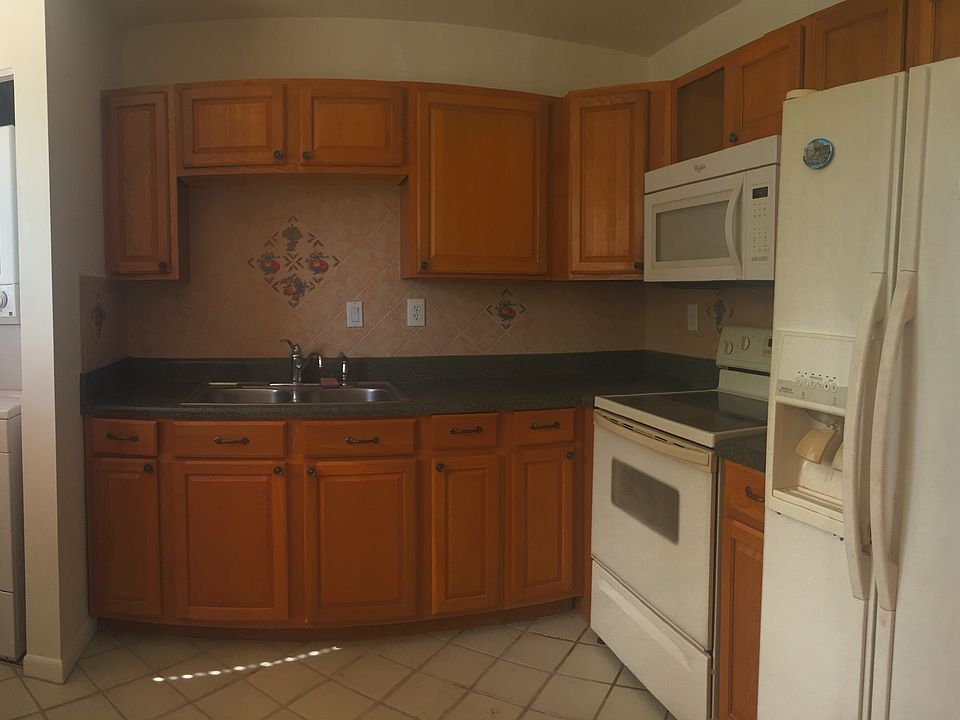 1st image of 800 NW 106th Ave Unit 4