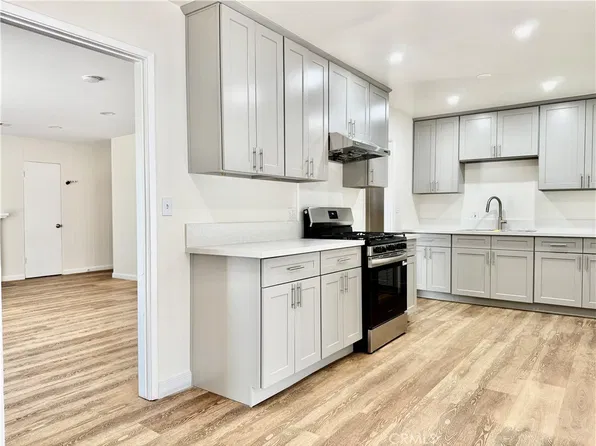 1906 W Kenoak Dr, West Covina, CA 91790