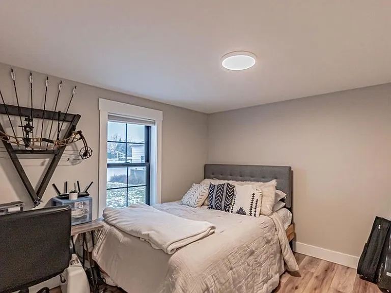 310 S 5 W — Photo 14