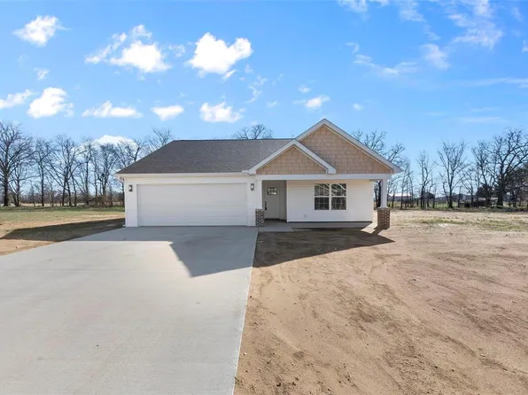 15 Perry Dr, Benton, MO 63736