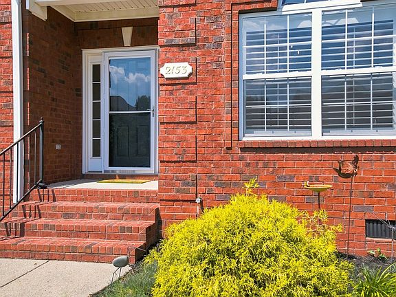 4th image of 2153 Aberdeen Cir