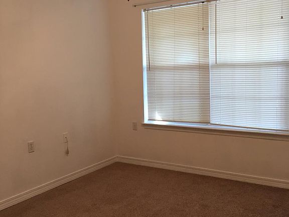 5th image of 3017 Flintlock Dr
