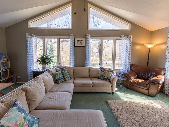 3rd image of 5639 S Belgravia Ave