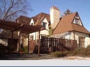 859 Sheridan Rd, Winnetka, IL 60093