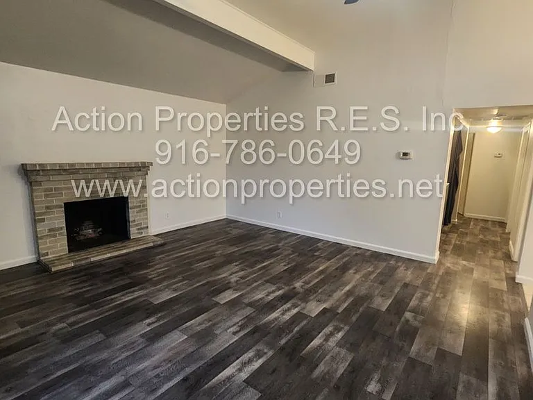 612 Gregory Ct — Photo 10