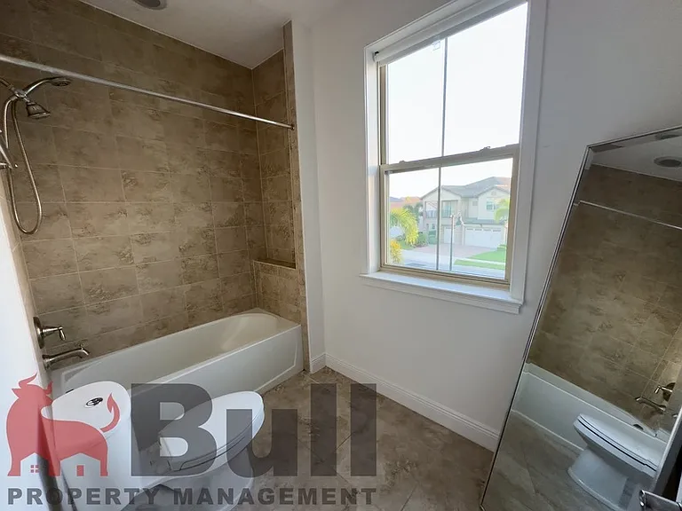 13079 Stanthorne Ave — Photo 22