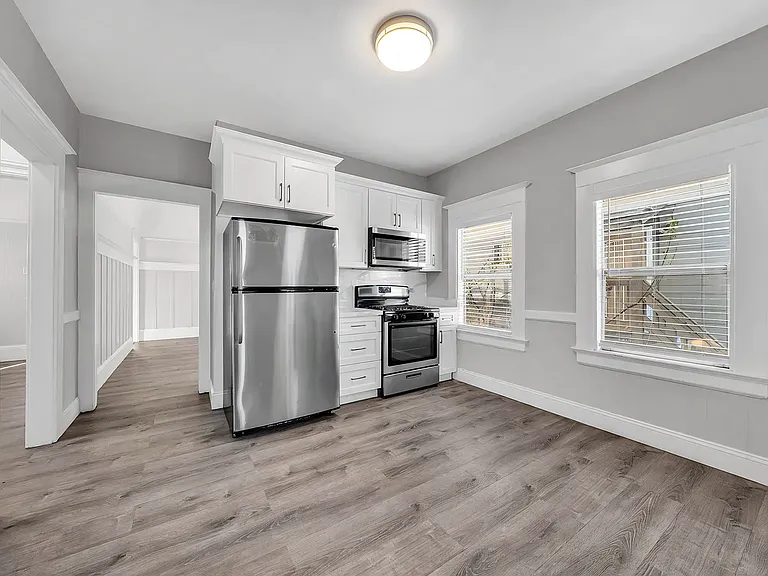 3207 West St — Photo 1