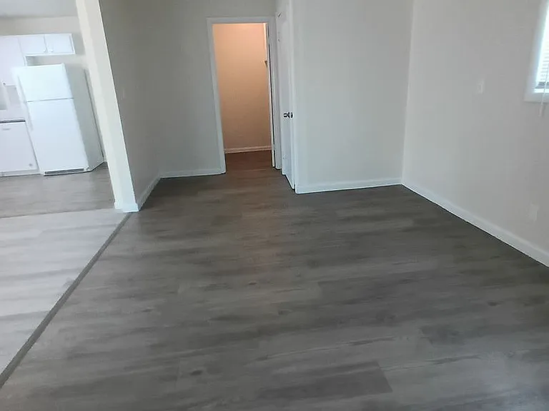 1405 Sandra Dr — Photo 9