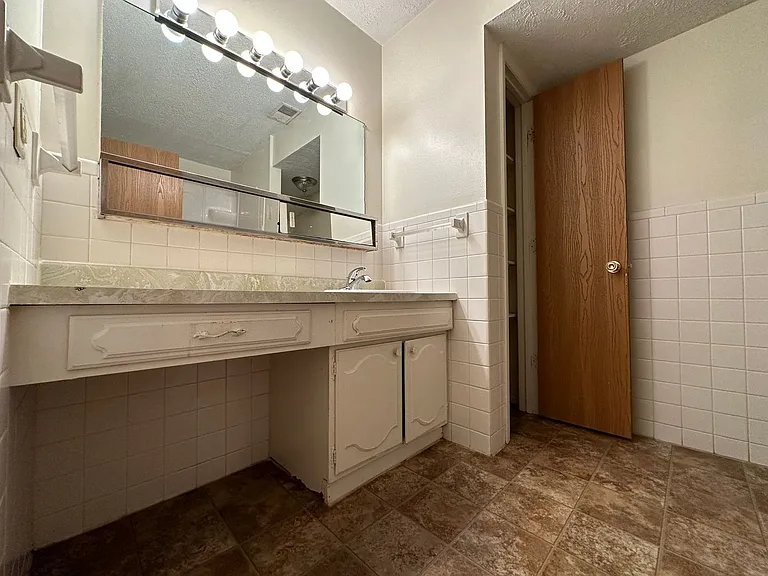 108 College Park Ct — Photo 25