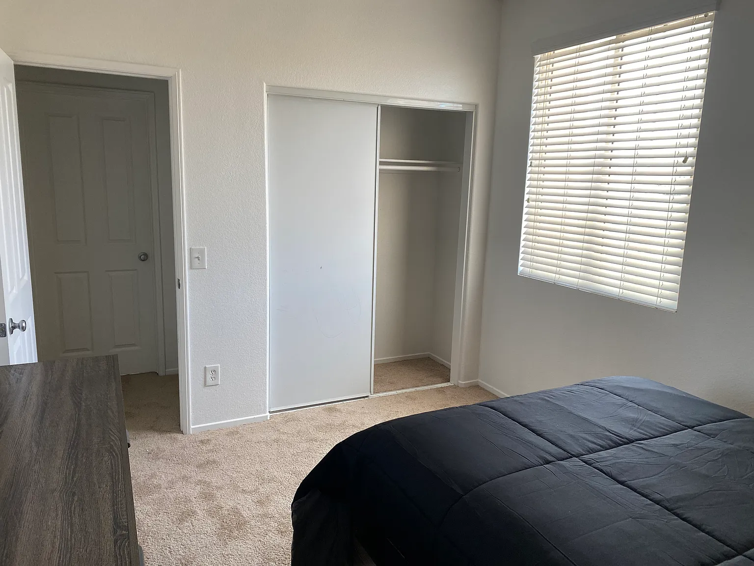 Hummingbird Rd, Victorville — Photo 4