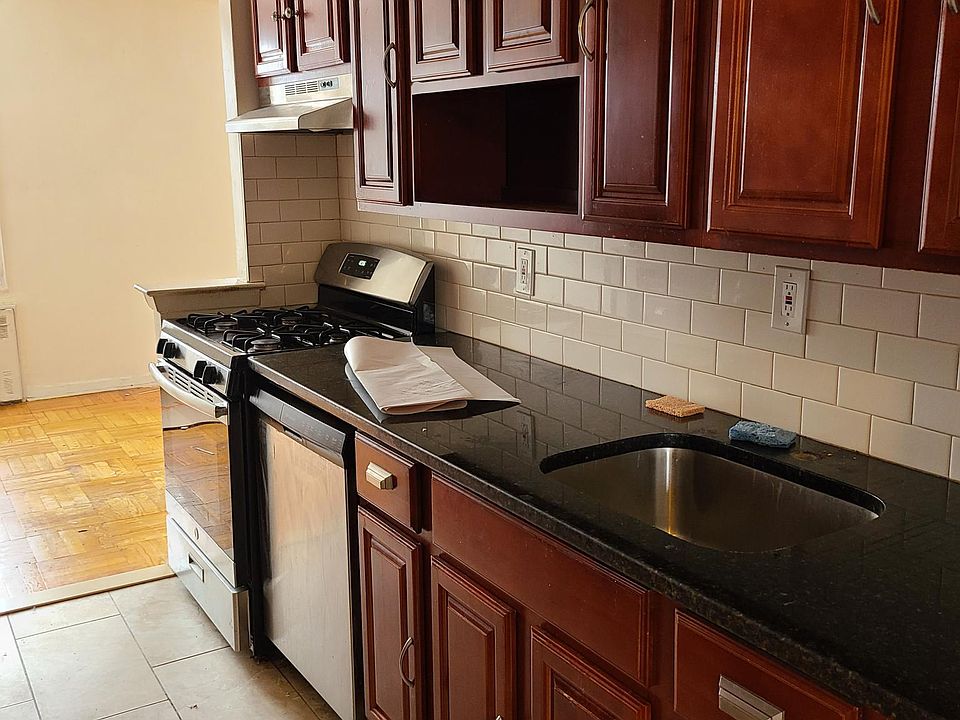 1st image of 615 Warburton Ave #7B