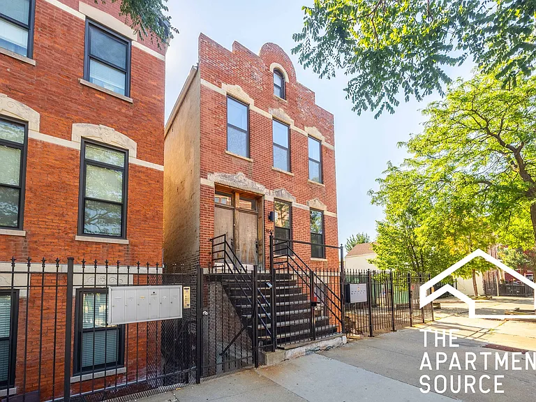 1847 S Loomis St #2 — Photo 15