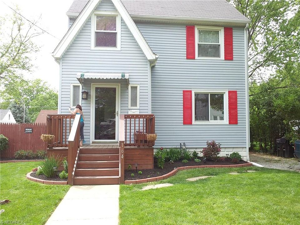 1st image of 164 Longfellow St