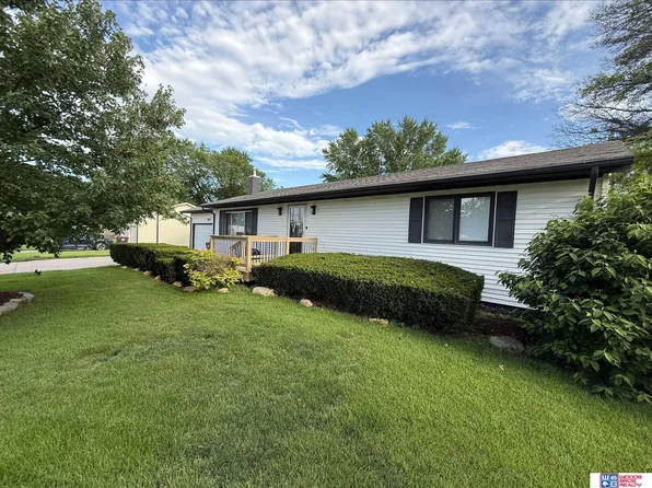 1821 Hoyt St, Beatrice, NE 68310