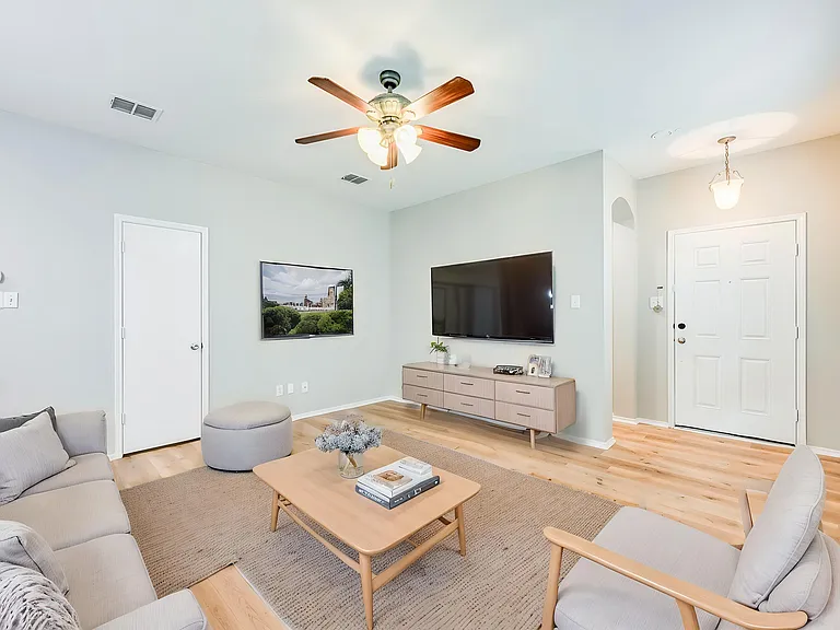 5435 Jacob Dr — Photo 3