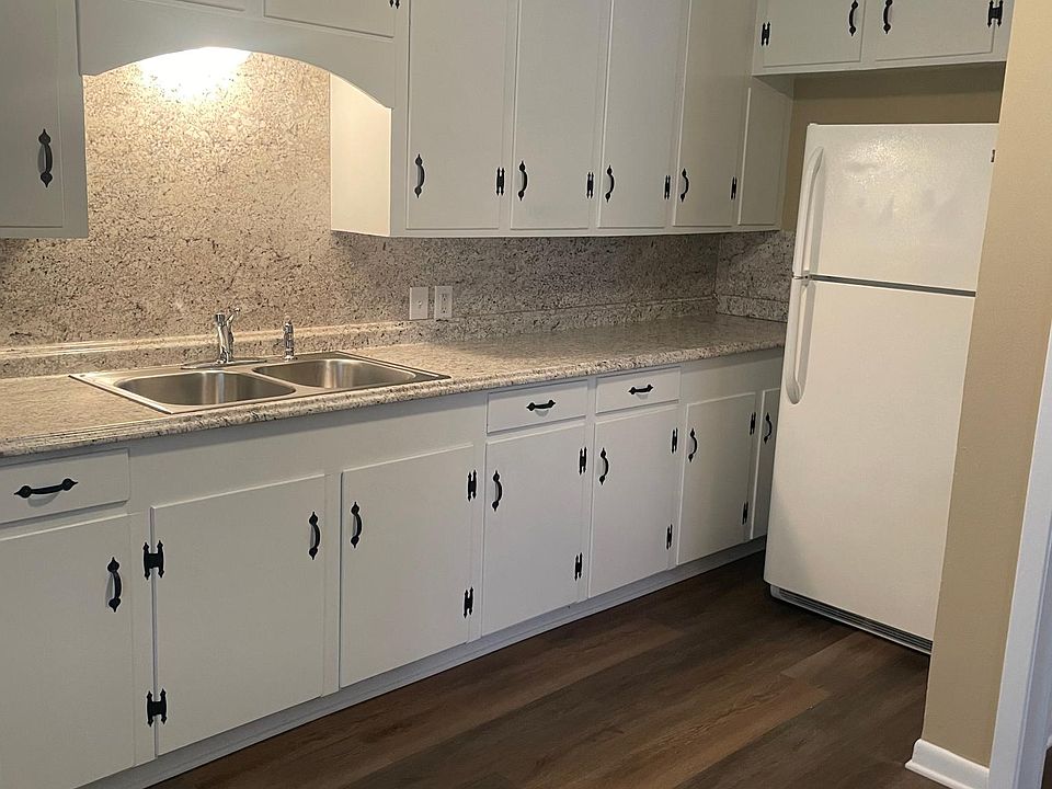 You probably won't be able to fill all these cabinets!! All freshly painted!!