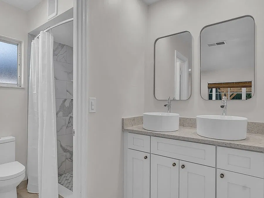 2 bed, 1100 sqft, $3,400 — Photo 3