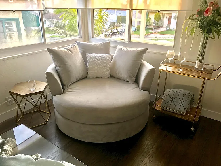 swivel chair