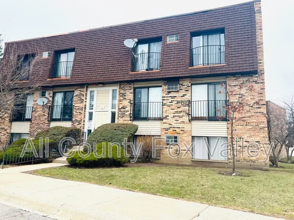 174 Waters Edge Dr, Glendale Heights, IL