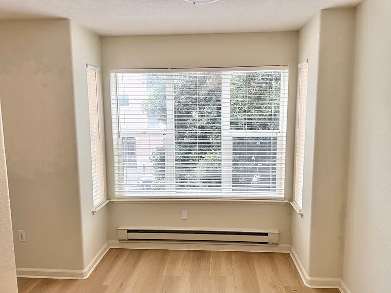 405 12th Ave #201 — Photo 10