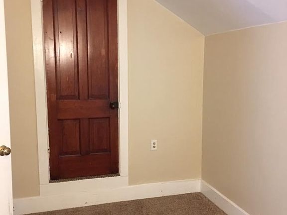 4th image of 404 S Batavia Ave APT 4