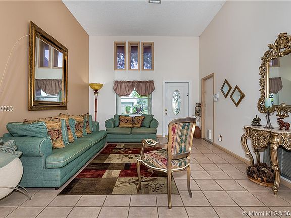 4th image of 4926 NW 91st Ter