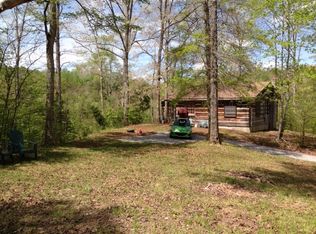 399 Coaling Rd, Charlotte, TN 37036