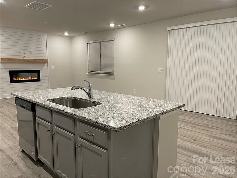 1015 Maylen Trce — Photo 3