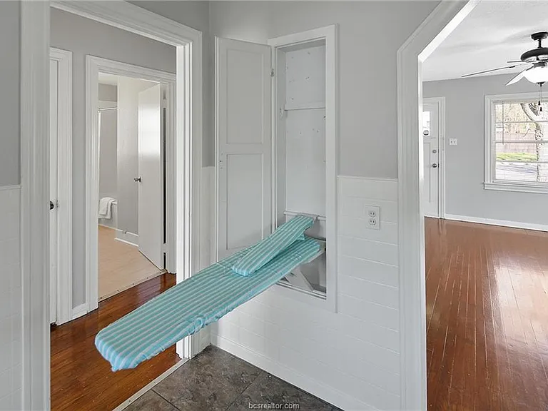 1504 Baker Ave — Photo 10