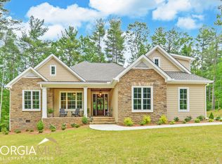 145 Holland Pippin Dr, Clarkesville, GA 30523