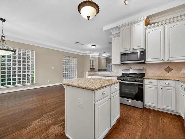 1001 Stanford St — Photo 11