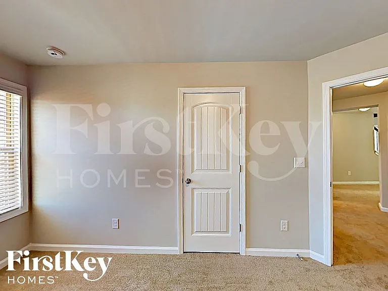 3204 Baylor Cir — Photo 8