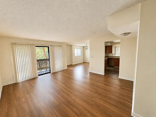 2425 Canada Blvd Photo 1
