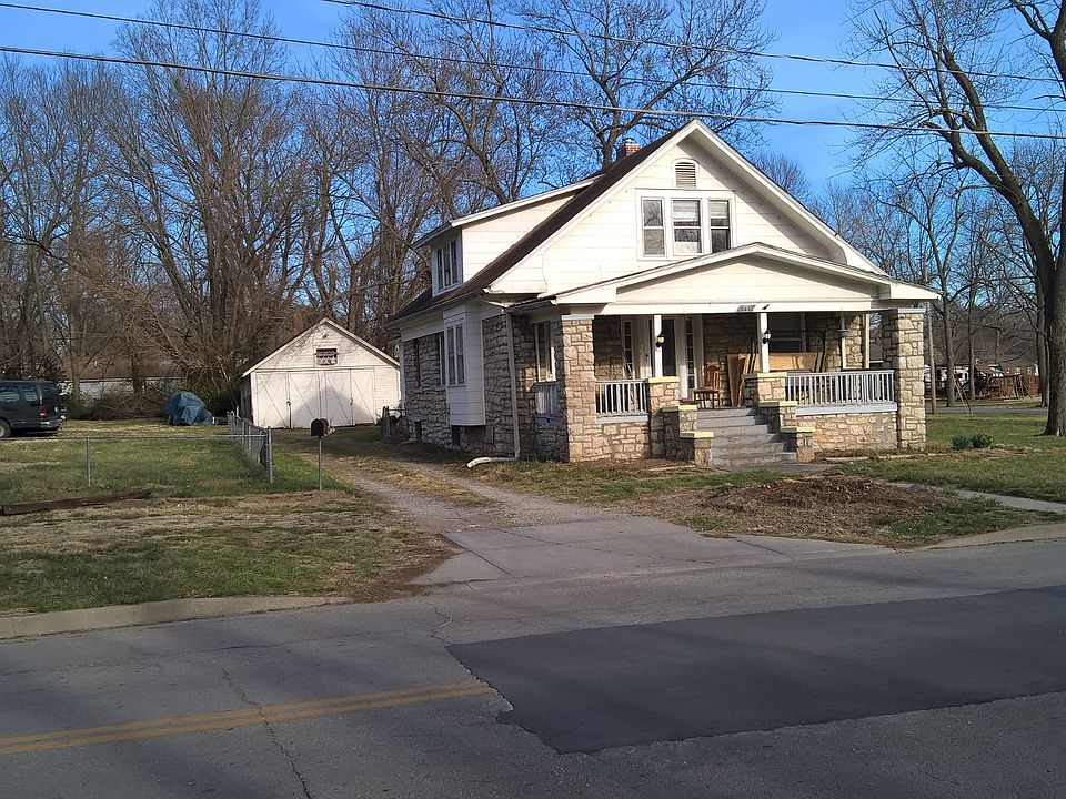 1st image of 2431 S Northern Blvd