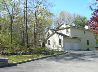 115 Brimstone Rd, Patterson, NY 12563