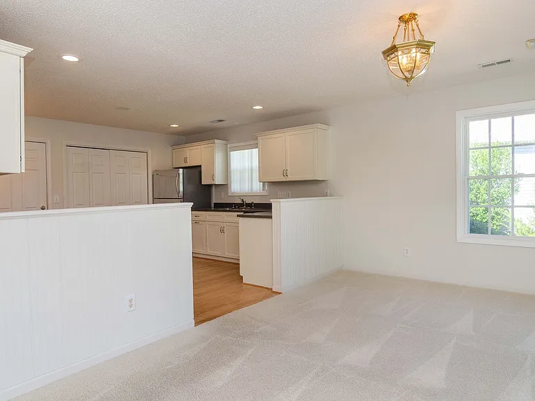 340 Palmer Way — Photo 10