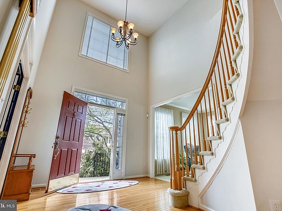 5th image of 5110 Whisper Willow Dr