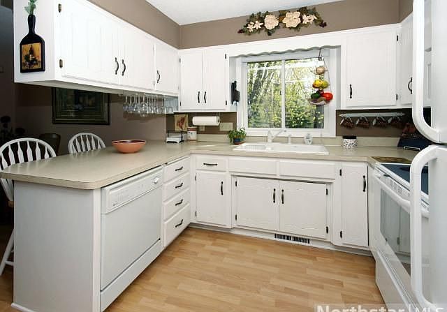 1st image of 9120 Jackson Cir NE