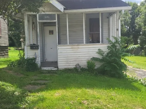 606 E Long Ave, New Castle, PA 16101