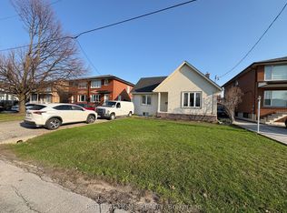 25 Burlingame Rd, Toronto, ON M8W1Y7
