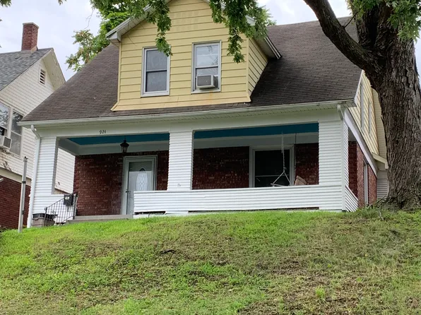924 Santa Fe St, Atchison, KS 66002