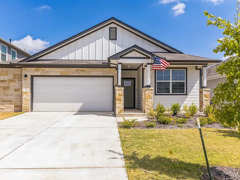 217 Greens Bayou Trl — Photo 1
